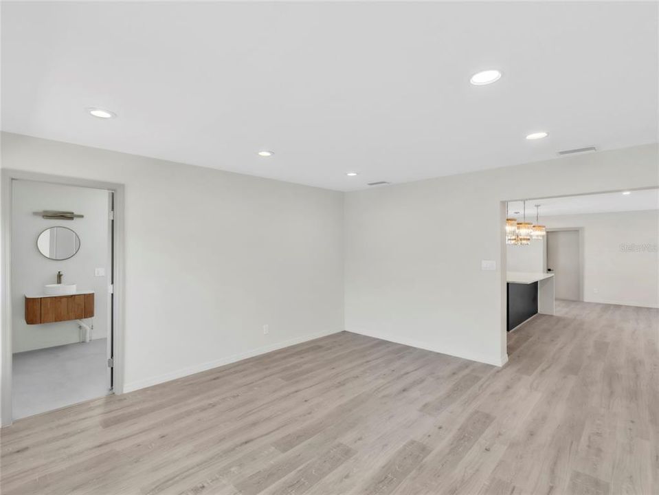 For Rent: $4,300 (3 beds, 3 baths, 1777 Square Feet)