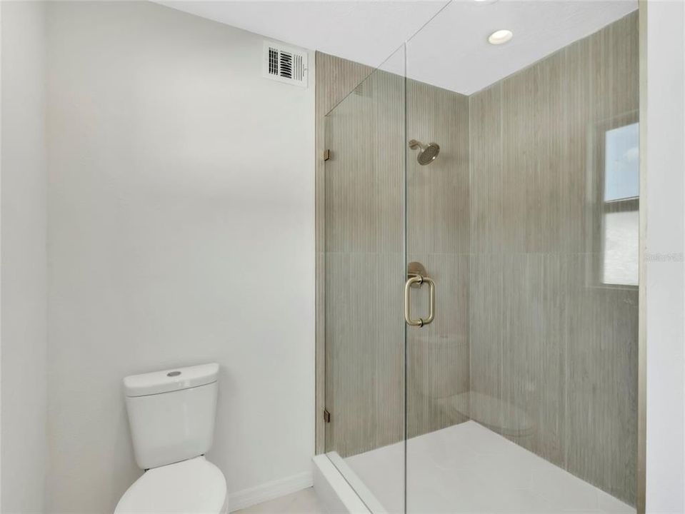 For Rent: $4,300 (3 beds, 3 baths, 1777 Square Feet)