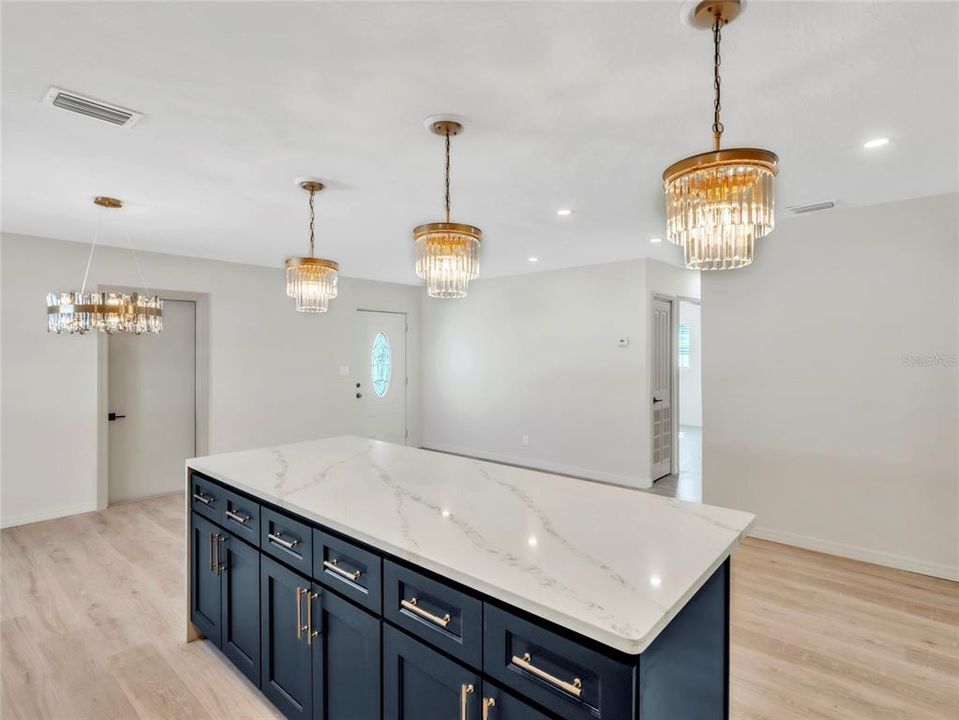 For Rent: $4,300 (3 beds, 3 baths, 1777 Square Feet)