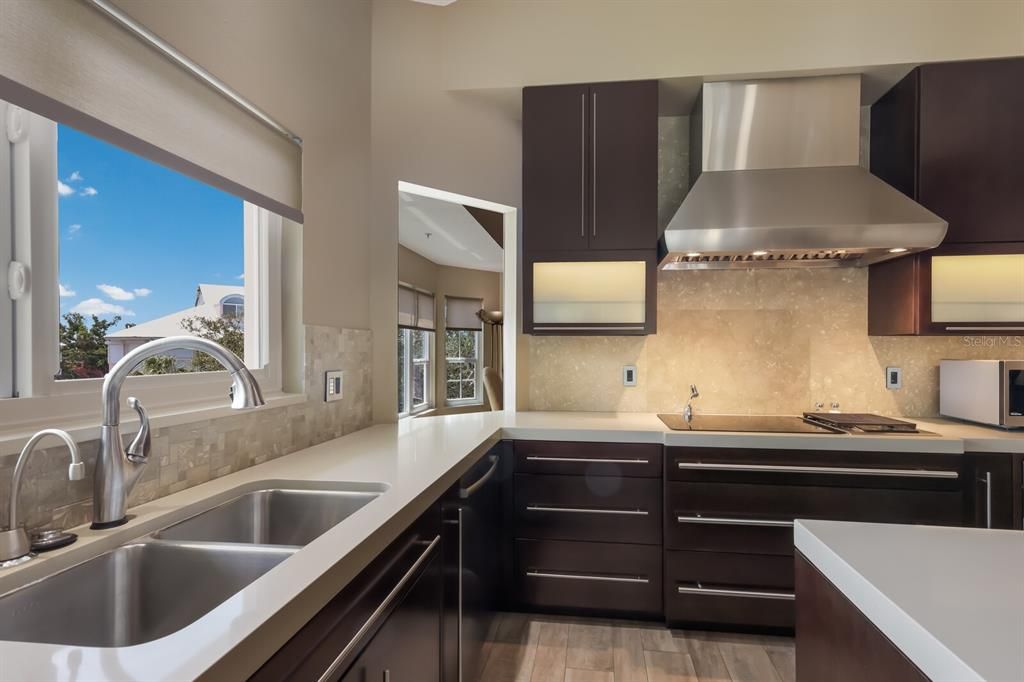 待售: $895,000 (4 贝兹, 3 浴室, 2865 平方英尺)