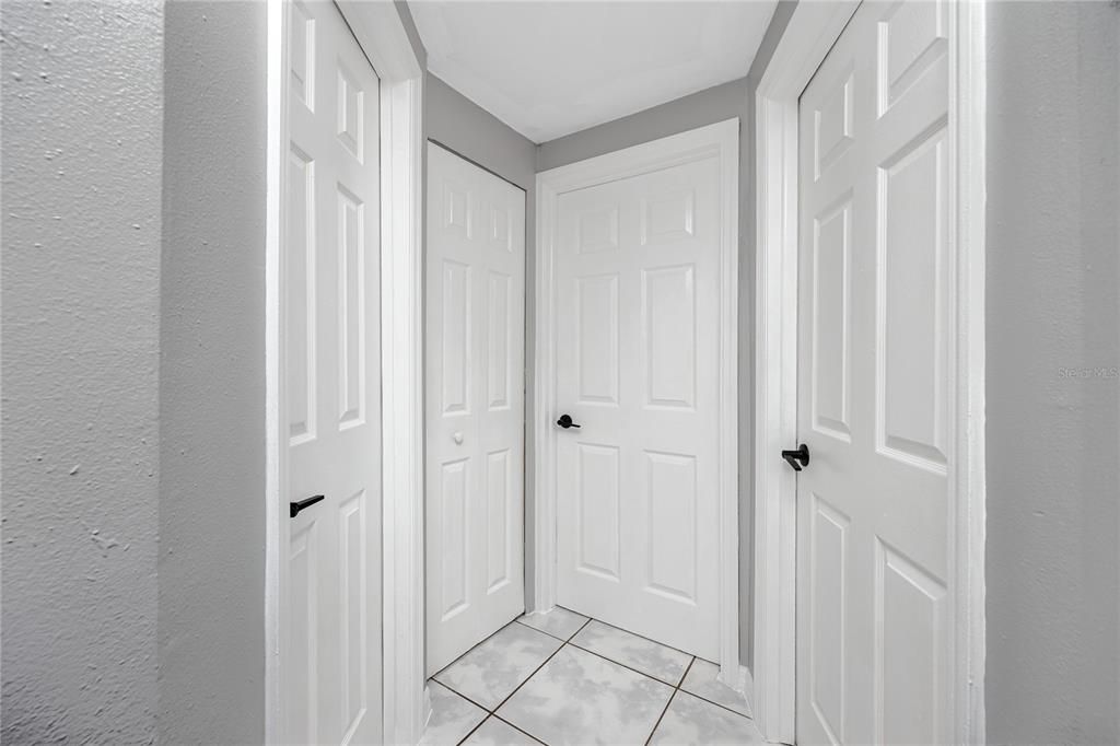 合同活跃: $235,000 (2 贝兹, 1 浴室, 585 平方英尺)