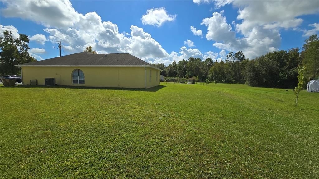 For Sale: $275,000 (3 beds, 2 baths, 1972 Square Feet)