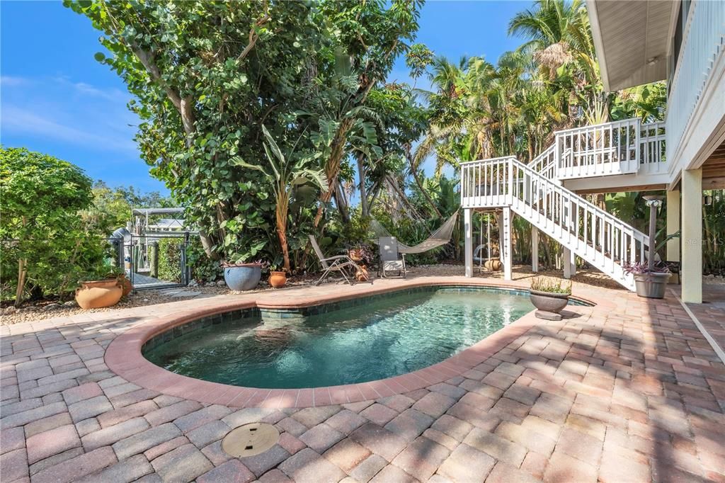 Activo con contrato: $2,350,000 (3 camas, 2 baños, 2233 Pies cuadrados)