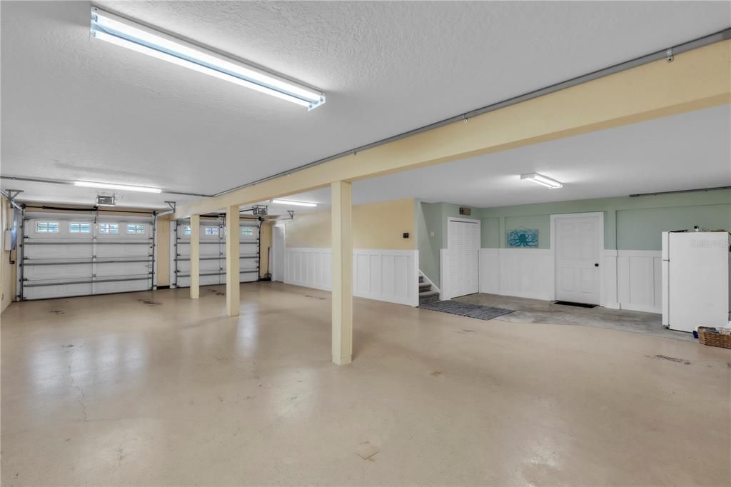 Activo con contrato: $2,350,000 (3 camas, 2 baños, 2233 Pies cuadrados)