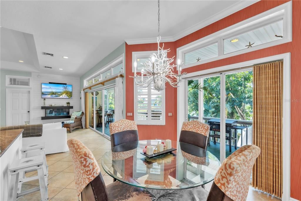 Activo con contrato: $2,350,000 (3 camas, 2 baños, 2233 Pies cuadrados)