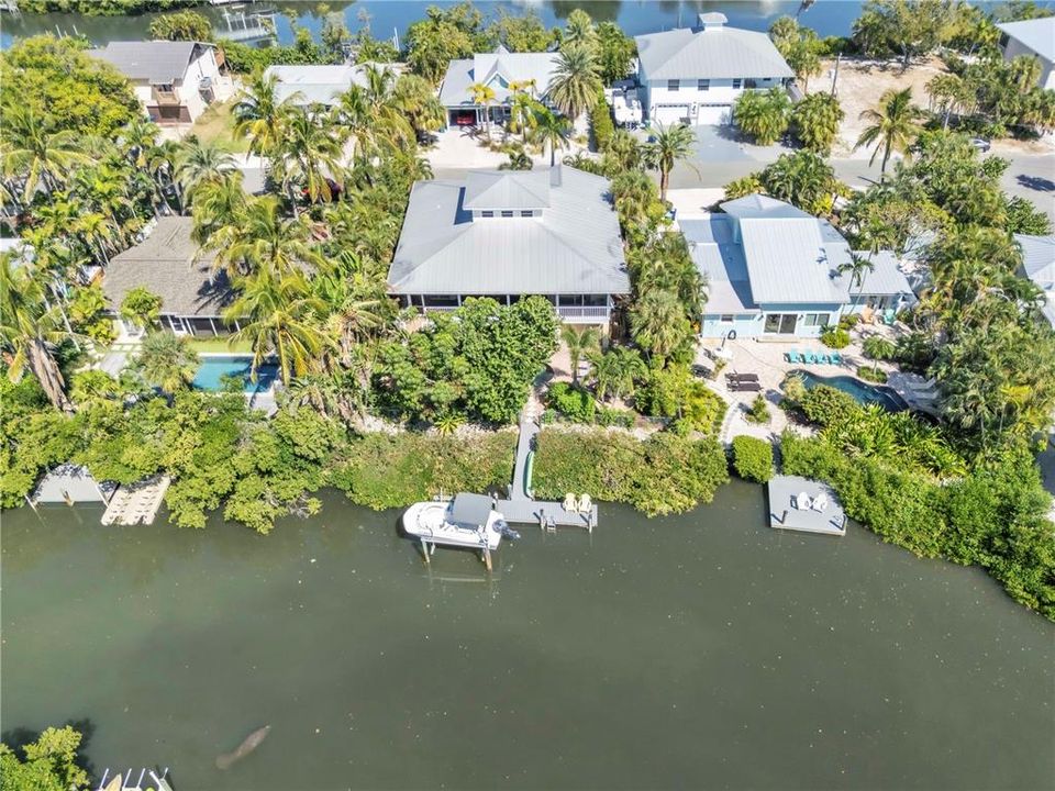 Activo con contrato: $2,350,000 (3 camas, 2 baños, 2233 Pies cuadrados)