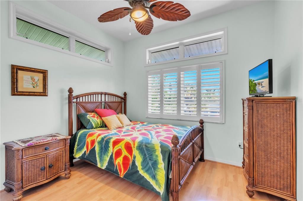 Activo con contrato: $2,350,000 (3 camas, 2 baños, 2233 Pies cuadrados)