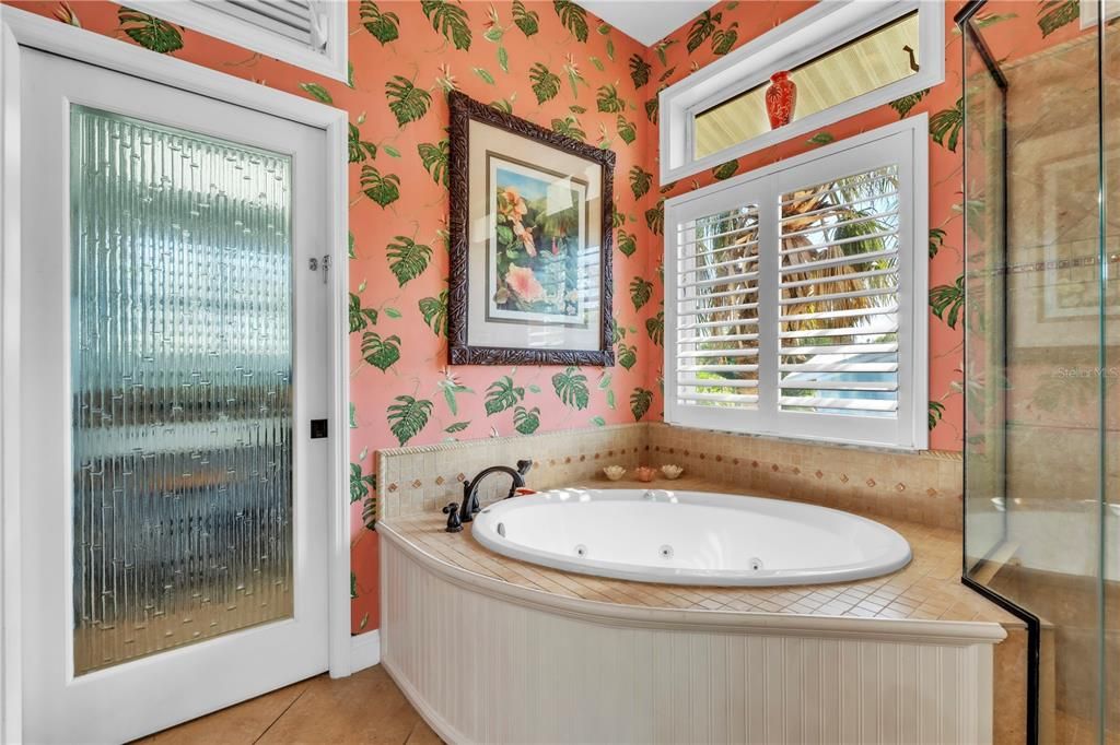 Activo con contrato: $2,350,000 (3 camas, 2 baños, 2233 Pies cuadrados)