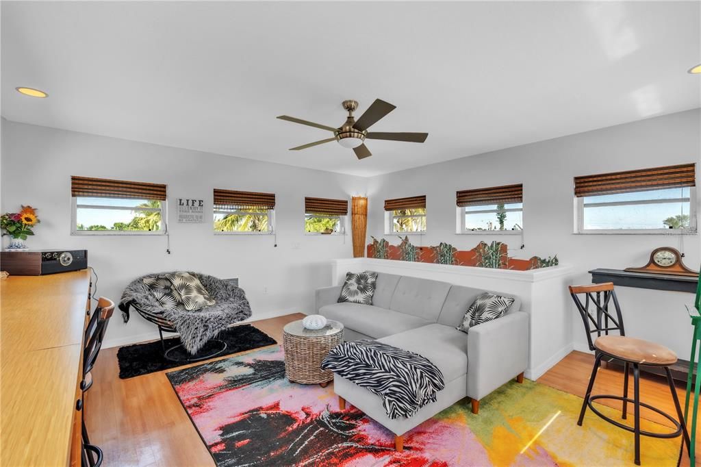 Activo con contrato: $2,350,000 (3 camas, 2 baños, 2233 Pies cuadrados)