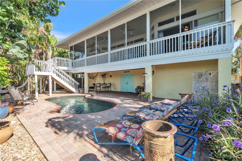 Activo con contrato: $2,350,000 (3 camas, 2 baños, 2233 Pies cuadrados)