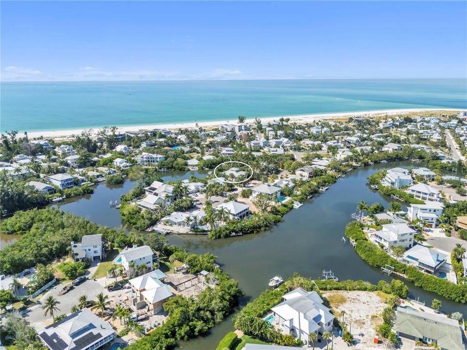 Activo con contrato: $2,350,000 (3 camas, 2 baños, 2233 Pies cuadrados)