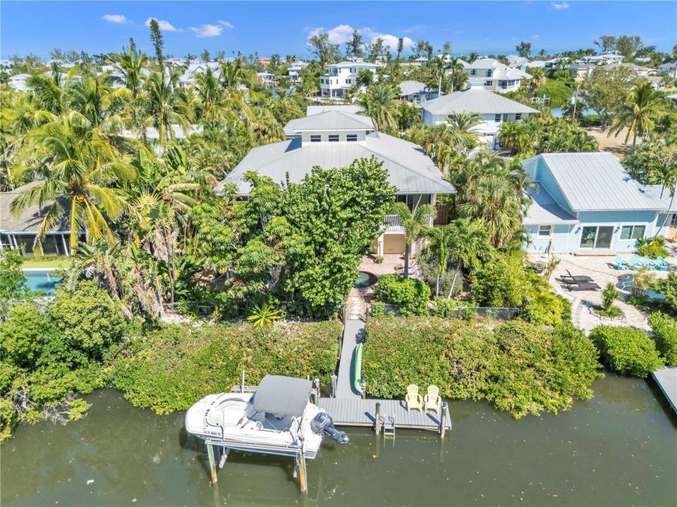 Activo con contrato: $2,350,000 (3 camas, 2 baños, 2233 Pies cuadrados)