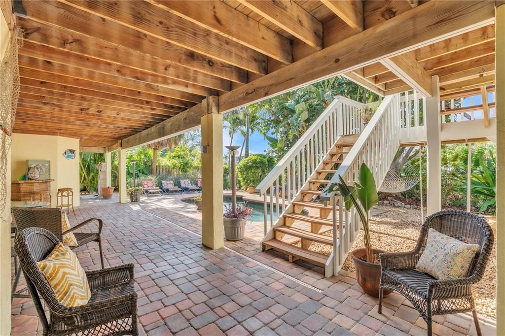 Activo con contrato: $2,350,000 (3 camas, 2 baños, 2233 Pies cuadrados)