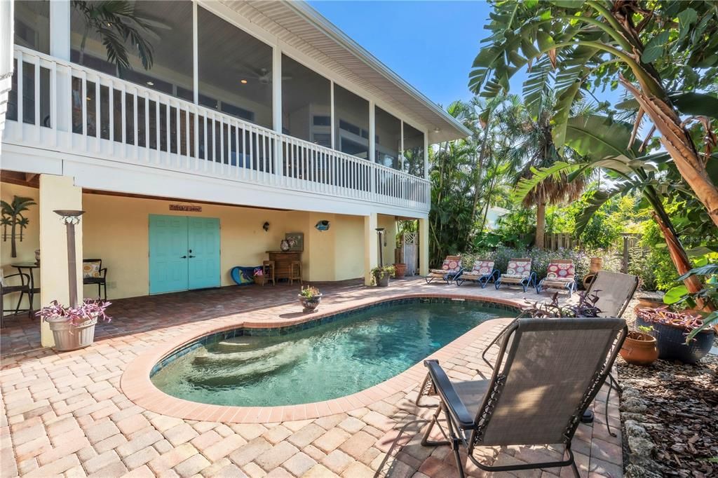 Activo con contrato: $2,350,000 (3 camas, 2 baños, 2233 Pies cuadrados)