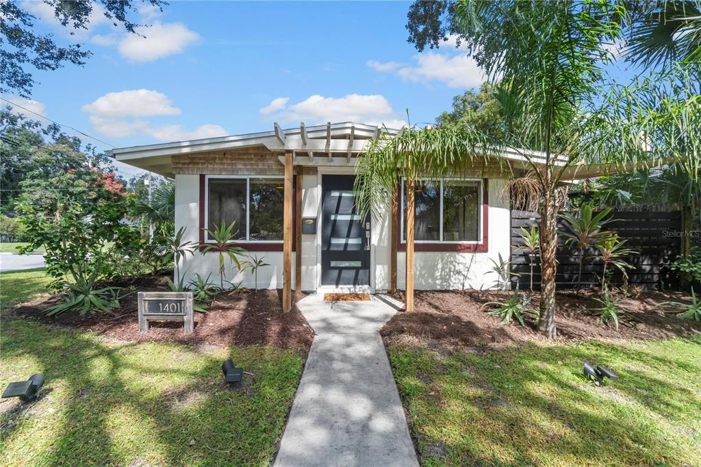 Recently Sold: $350,000 (3 beds, 1 baths, 1052 Square Feet)