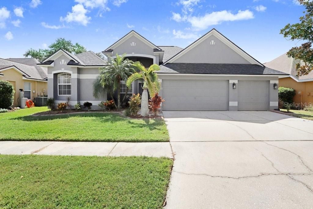 Recently Rented: $3,000 (4 beds, 3 baths, 2670 Square Feet)