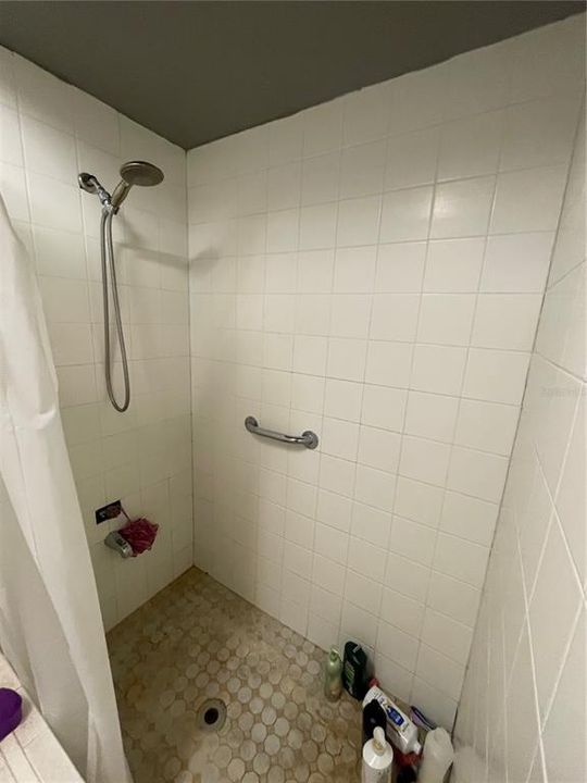 For Sale: $229,000 (3 beds, 2 baths, 1464 Square Feet)