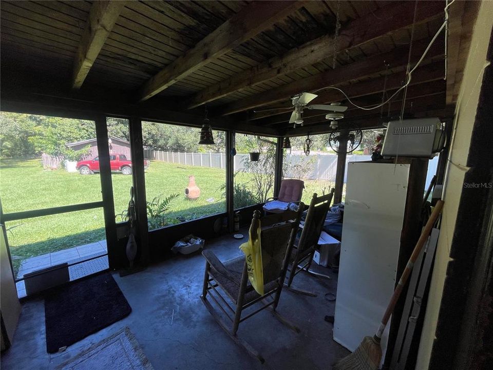 For Sale: $229,000 (3 beds, 2 baths, 1464 Square Feet)