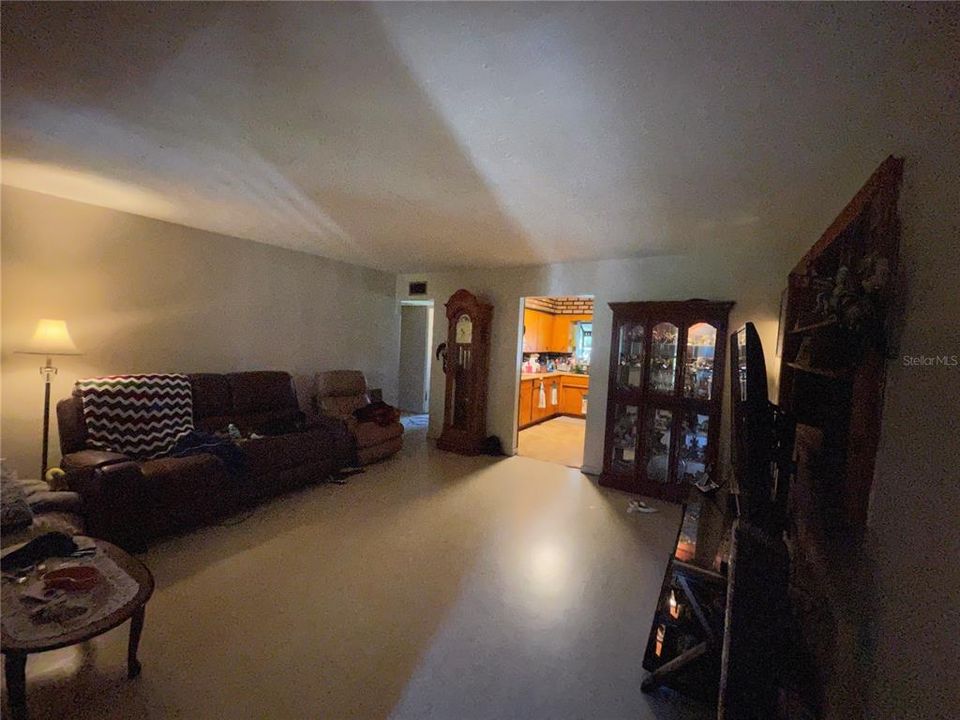 For Sale: $229,000 (3 beds, 2 baths, 1464 Square Feet)