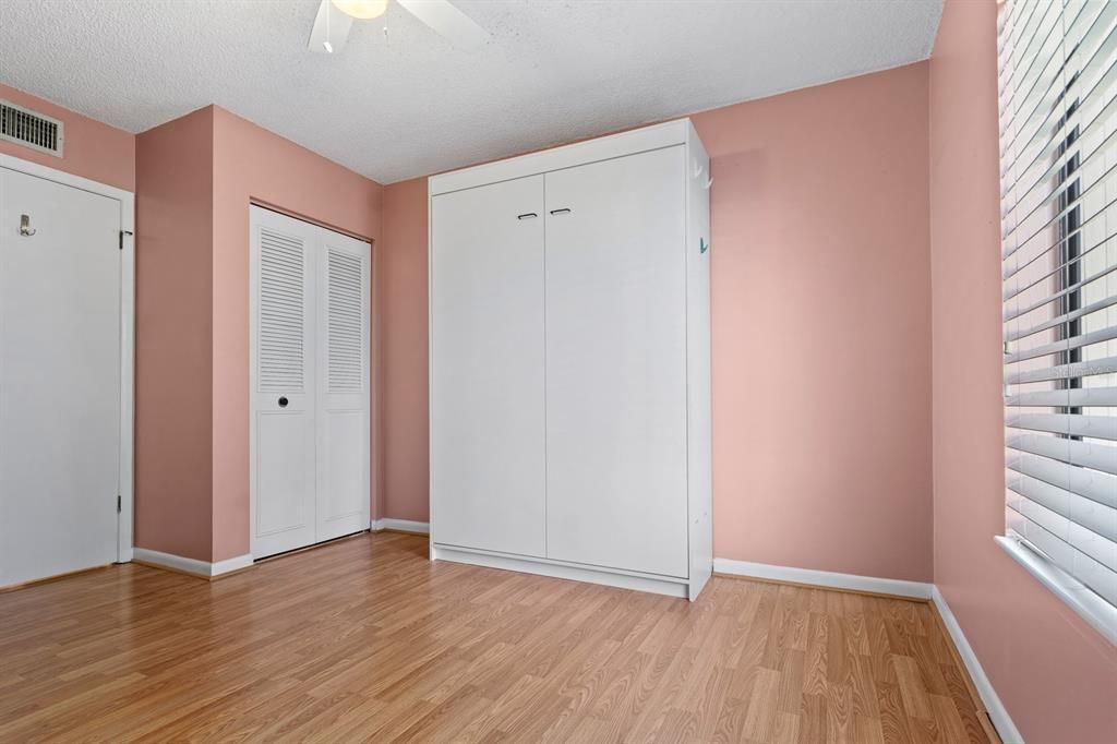 For Sale: $214,999 (3 beds, 2 baths, 1396 Square Feet)