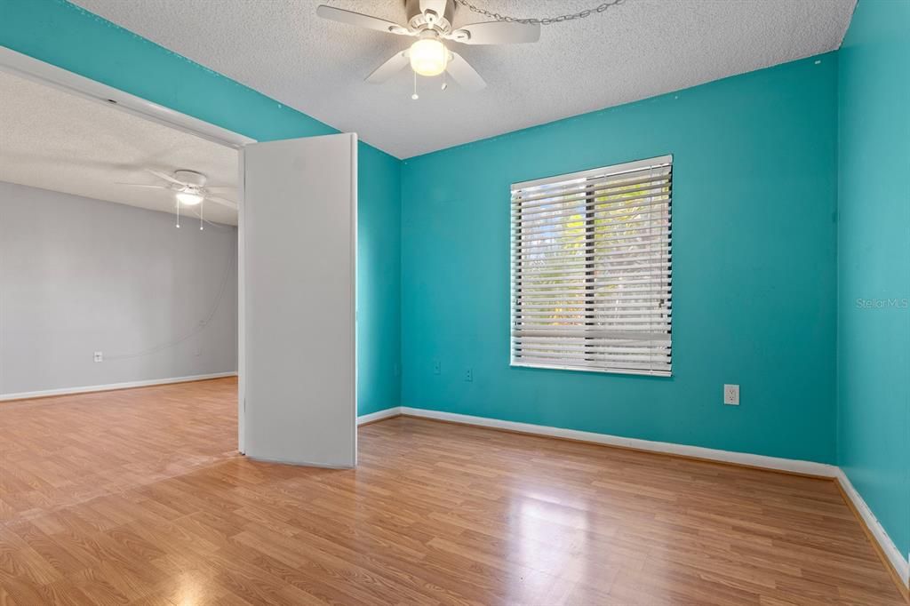 For Sale: $214,999 (3 beds, 2 baths, 1396 Square Feet)