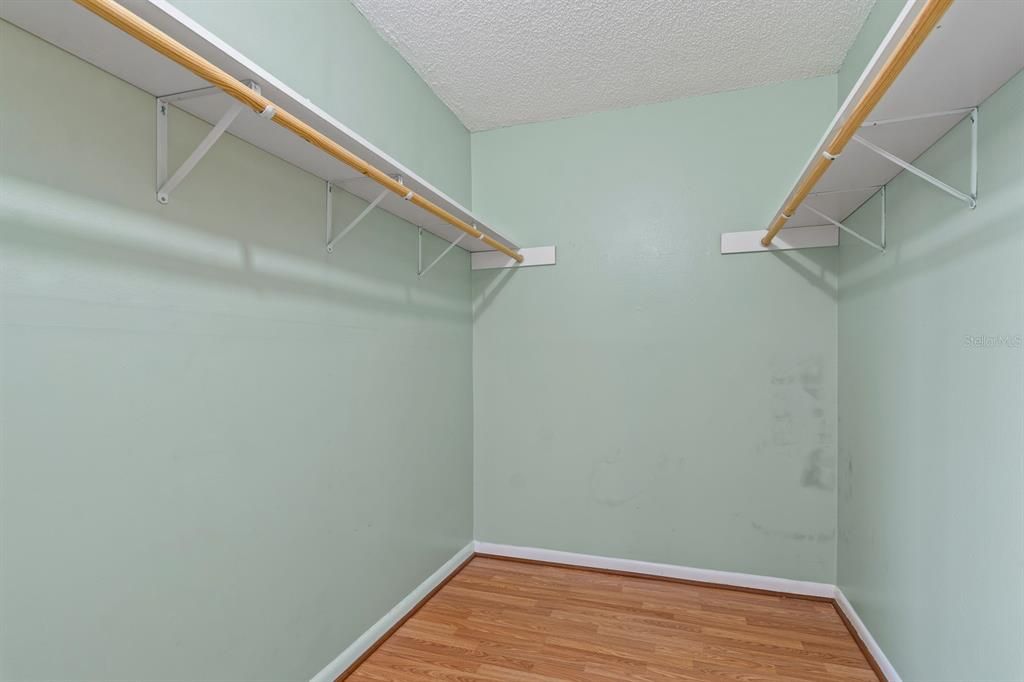 For Sale: $214,999 (3 beds, 2 baths, 1396 Square Feet)