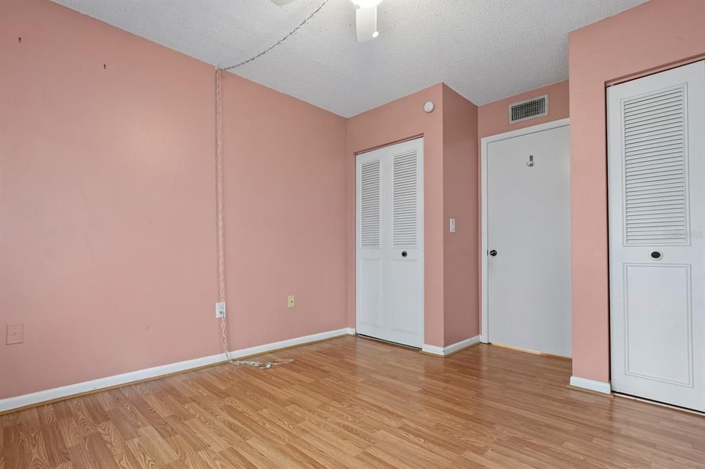 For Sale: $214,999 (3 beds, 2 baths, 1396 Square Feet)