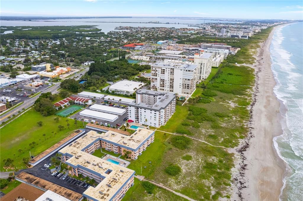 На продажу: $560,000 (2 спален, 2 ванн, 1478 Квадратных фут)