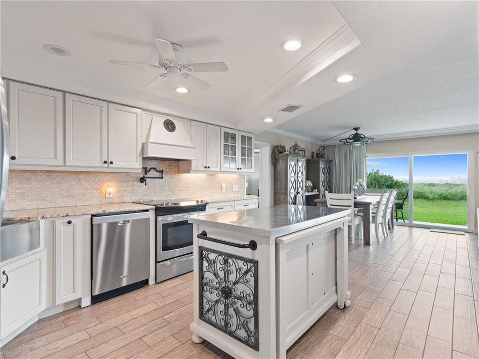 На продажу: $560,000 (2 спален, 2 ванн, 1478 Квадратных фут)