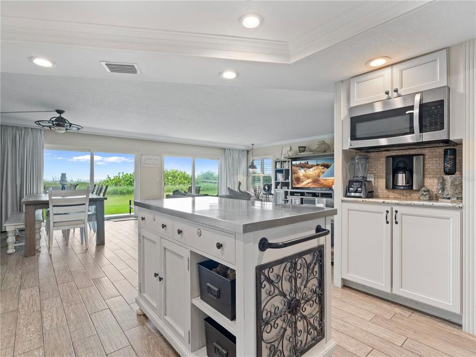 На продажу: $560,000 (2 спален, 2 ванн, 1478 Квадратных фут)