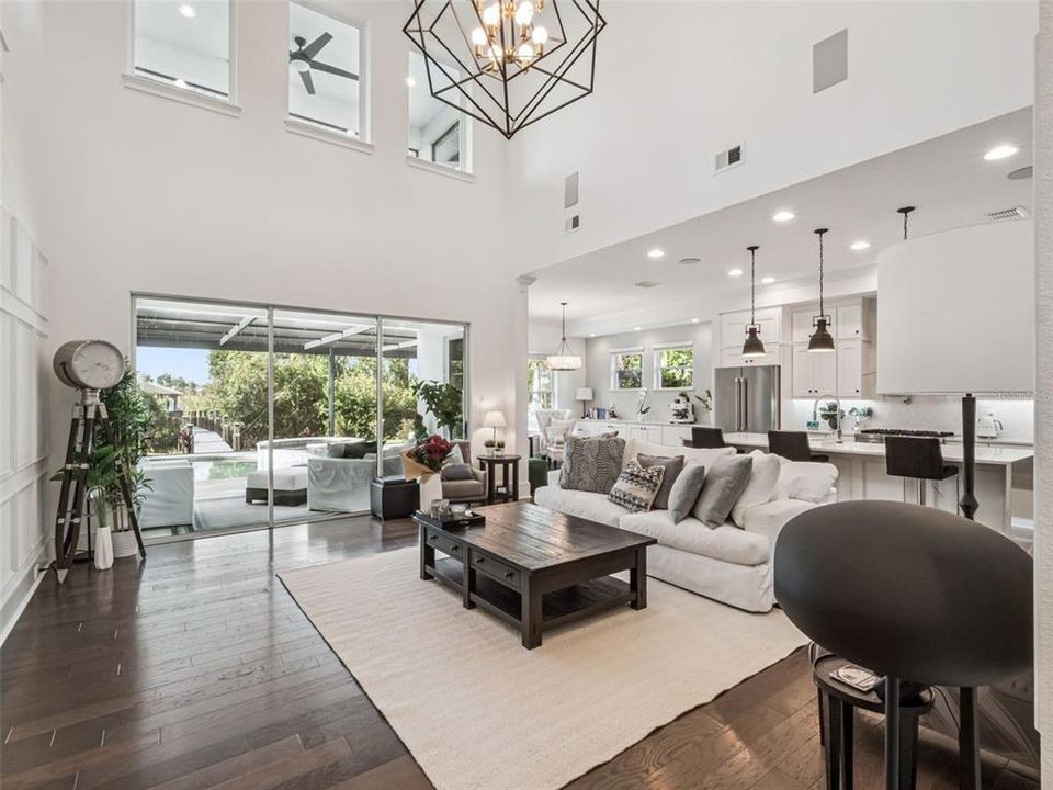 For Sale: $1,795,000 (5 beds, 4 baths, 3750 Square Feet)