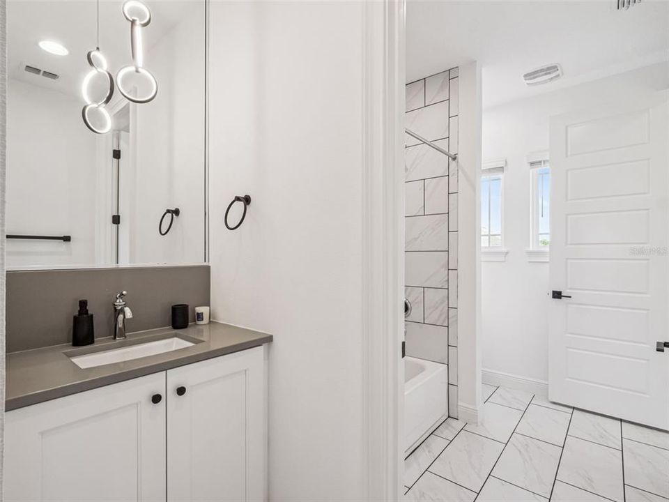 For Sale: $1,795,000 (5 beds, 4 baths, 3750 Square Feet)