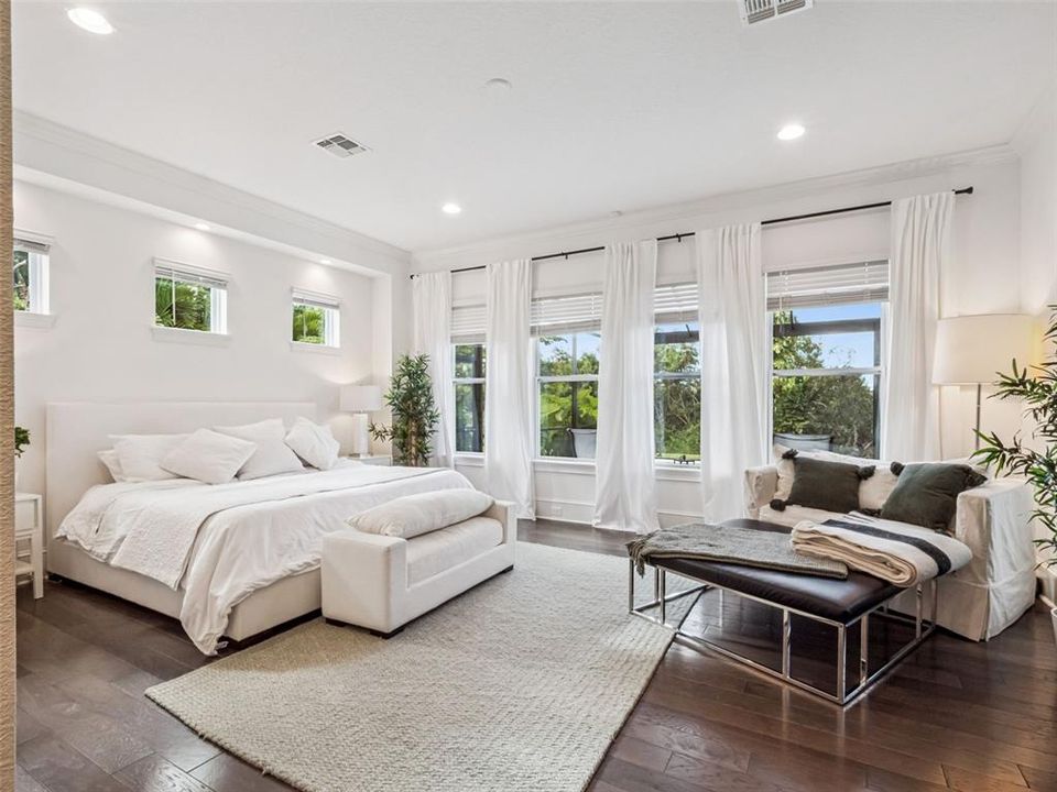 For Sale: $1,795,000 (5 beds, 4 baths, 3750 Square Feet)