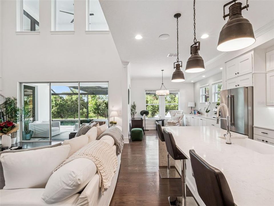 For Sale: $1,795,000 (5 beds, 4 baths, 3750 Square Feet)