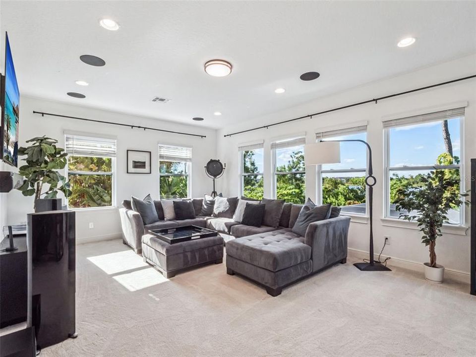 For Sale: $1,795,000 (5 beds, 4 baths, 3750 Square Feet)