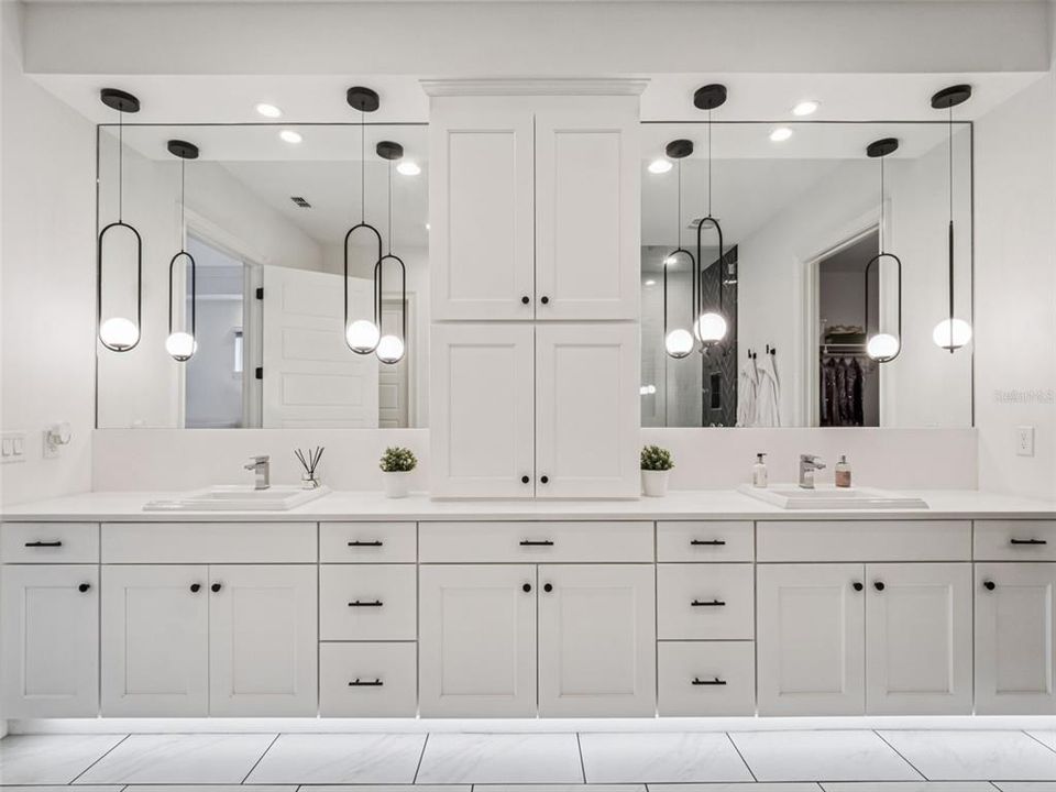 For Sale: $1,795,000 (5 beds, 4 baths, 3750 Square Feet)