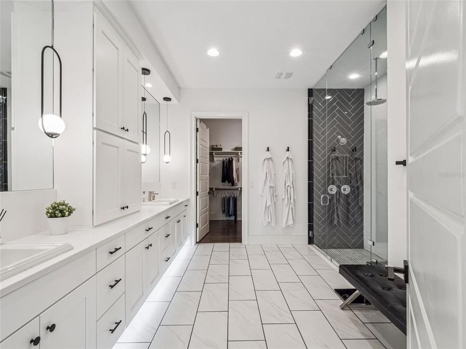 For Sale: $1,795,000 (5 beds, 4 baths, 3750 Square Feet)