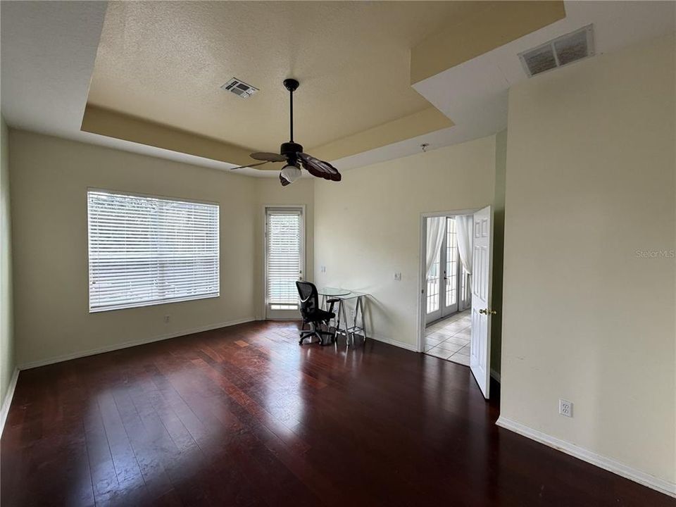 For Sale: $600,000 (3 beds, 2 baths, 2100 Square Feet)