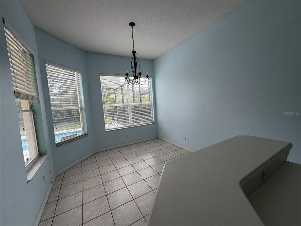 For Sale: $600,000 (3 beds, 2 baths, 2100 Square Feet)