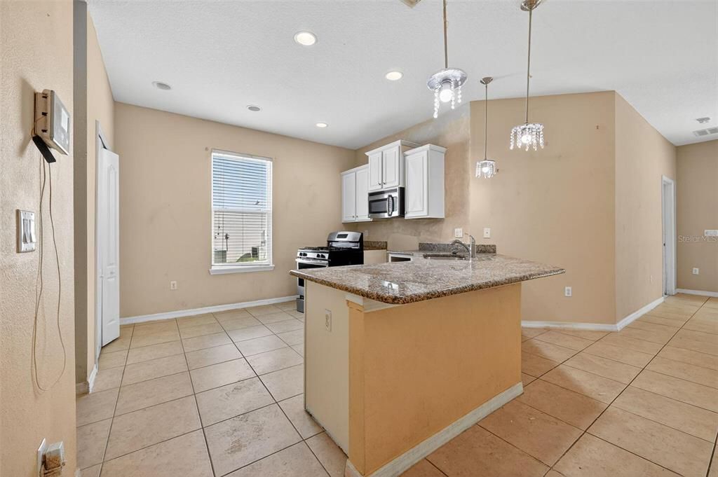 На продажу: $399,000 (5 спален, 4 ванн, 2092 Квадратных фут)