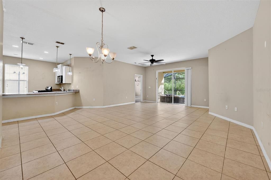 На продажу: $399,000 (5 спален, 4 ванн, 2092 Квадратных фут)