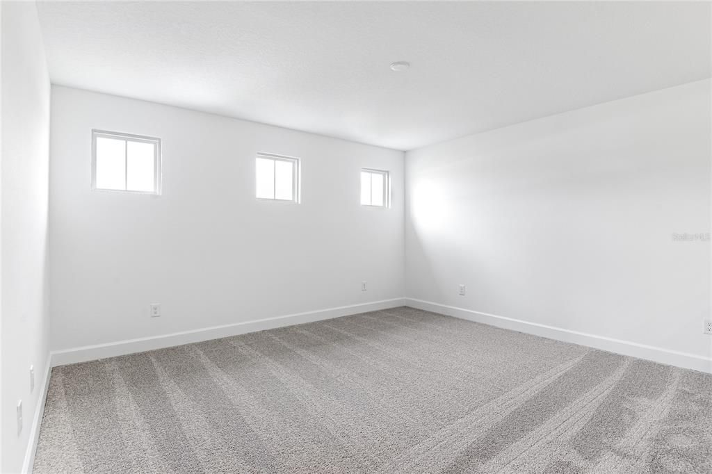 На продажу: $445,393 (5 спален, 3 ванн, 2800 Квадратных фут)