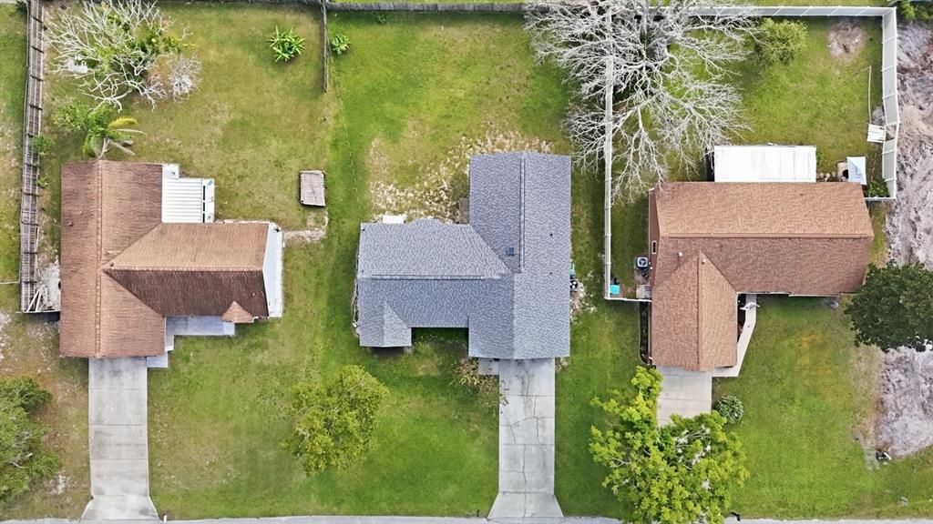 合同活跃: $325,000 (4 贝兹, 2 浴室, 1701 平方英尺)