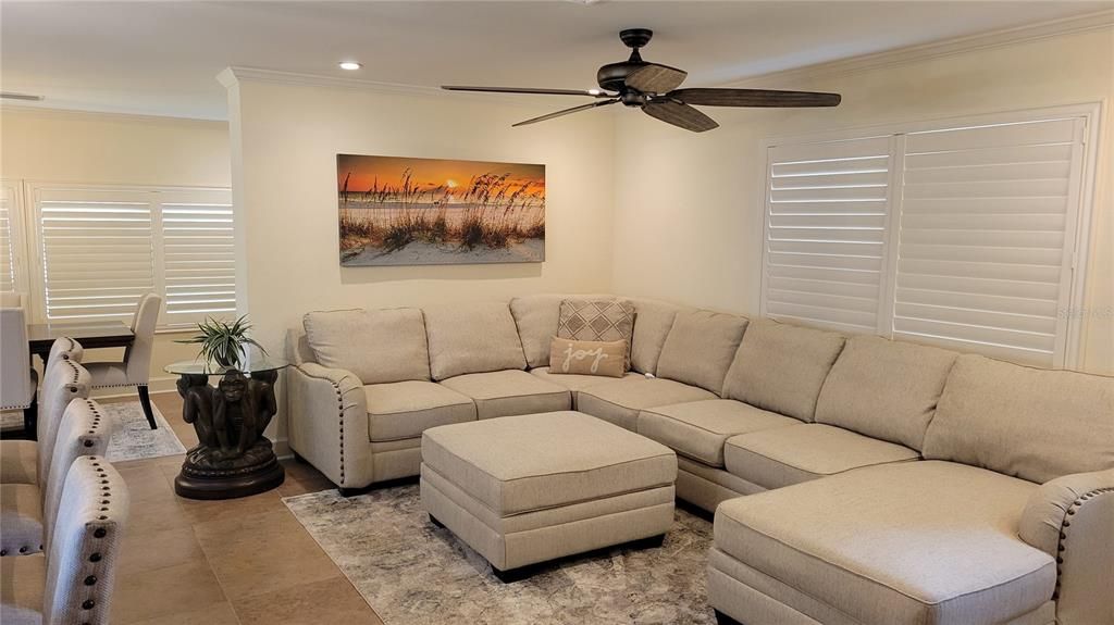 For Rent: $4,800 (2 beds, 1 baths, 1300 Square Feet)