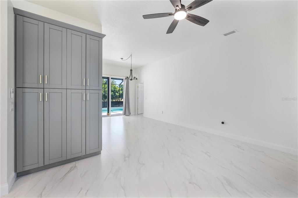 For Sale: $497,990 (4 beds, 2 baths, 2202 Square Feet)