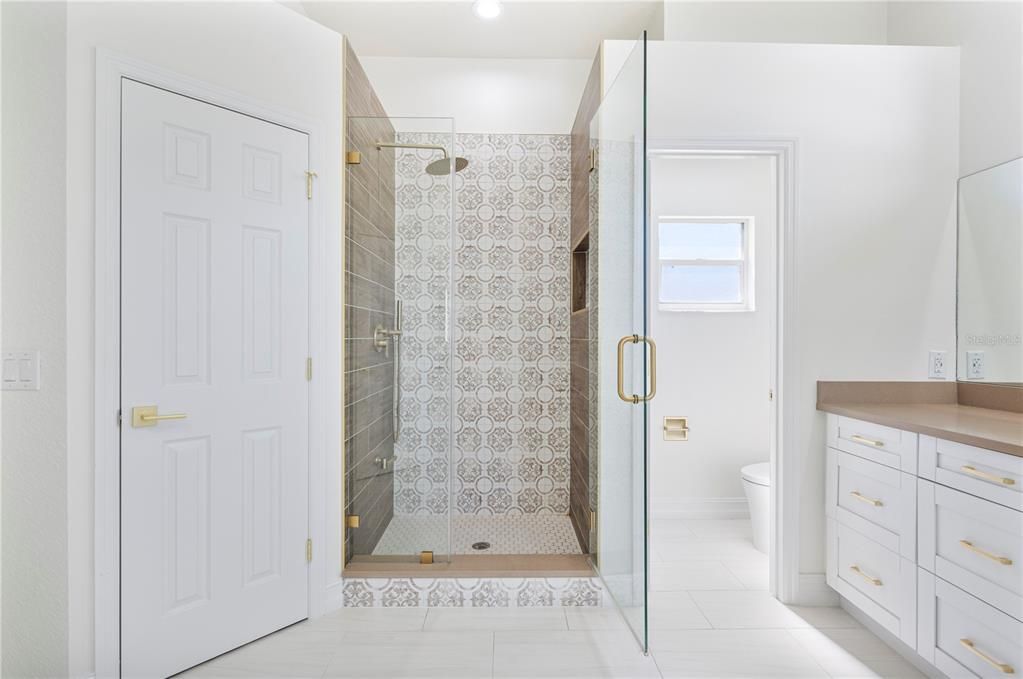 For Sale: $497,990 (4 beds, 2 baths, 2202 Square Feet)