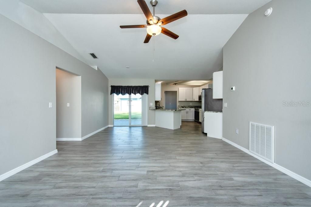 待售: $435,000 (3 贝兹, 2 浴室, 1697 平方英尺)