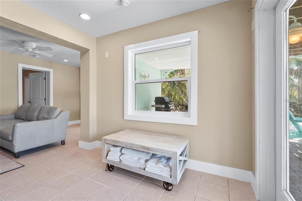 For Sale: $1,575,000 (3 beds, 3 baths, 2214 Square Feet)