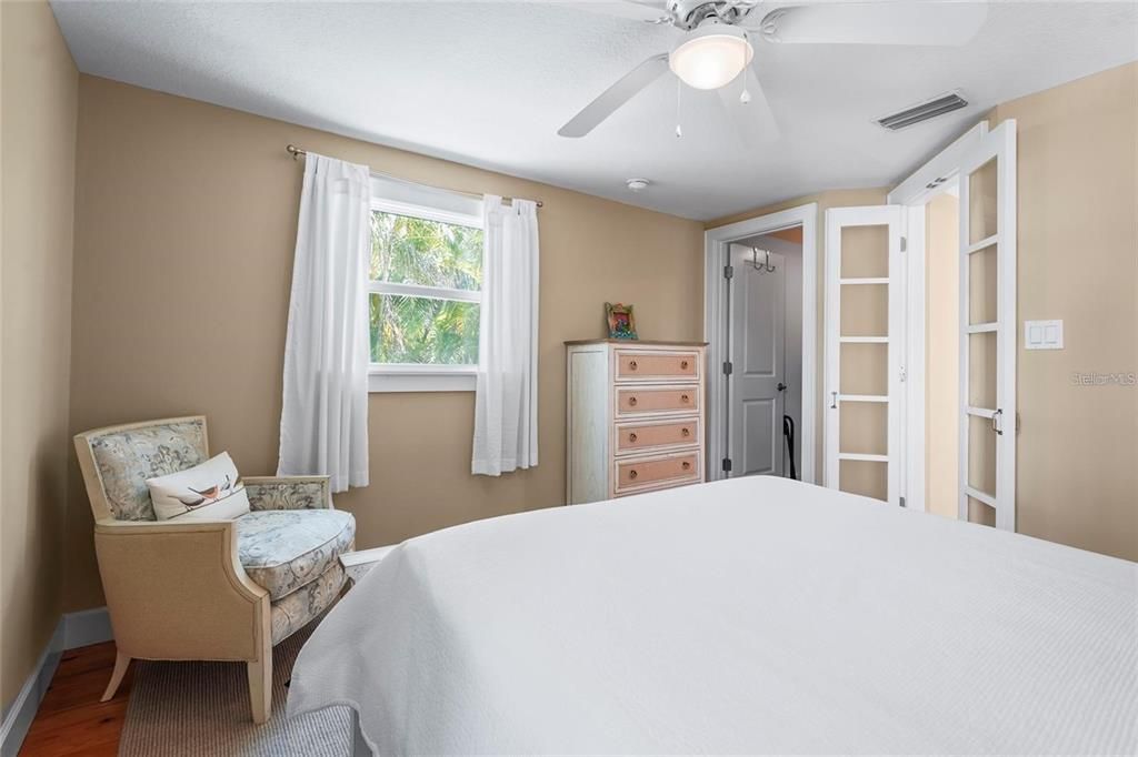 For Sale: $1,575,000 (3 beds, 3 baths, 2214 Square Feet)