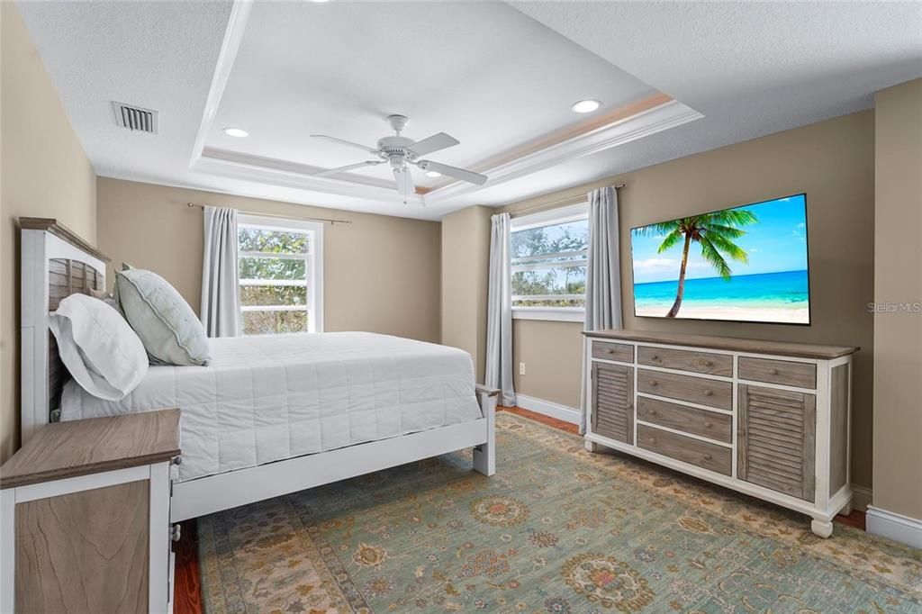 For Sale: $1,575,000 (3 beds, 3 baths, 2214 Square Feet)